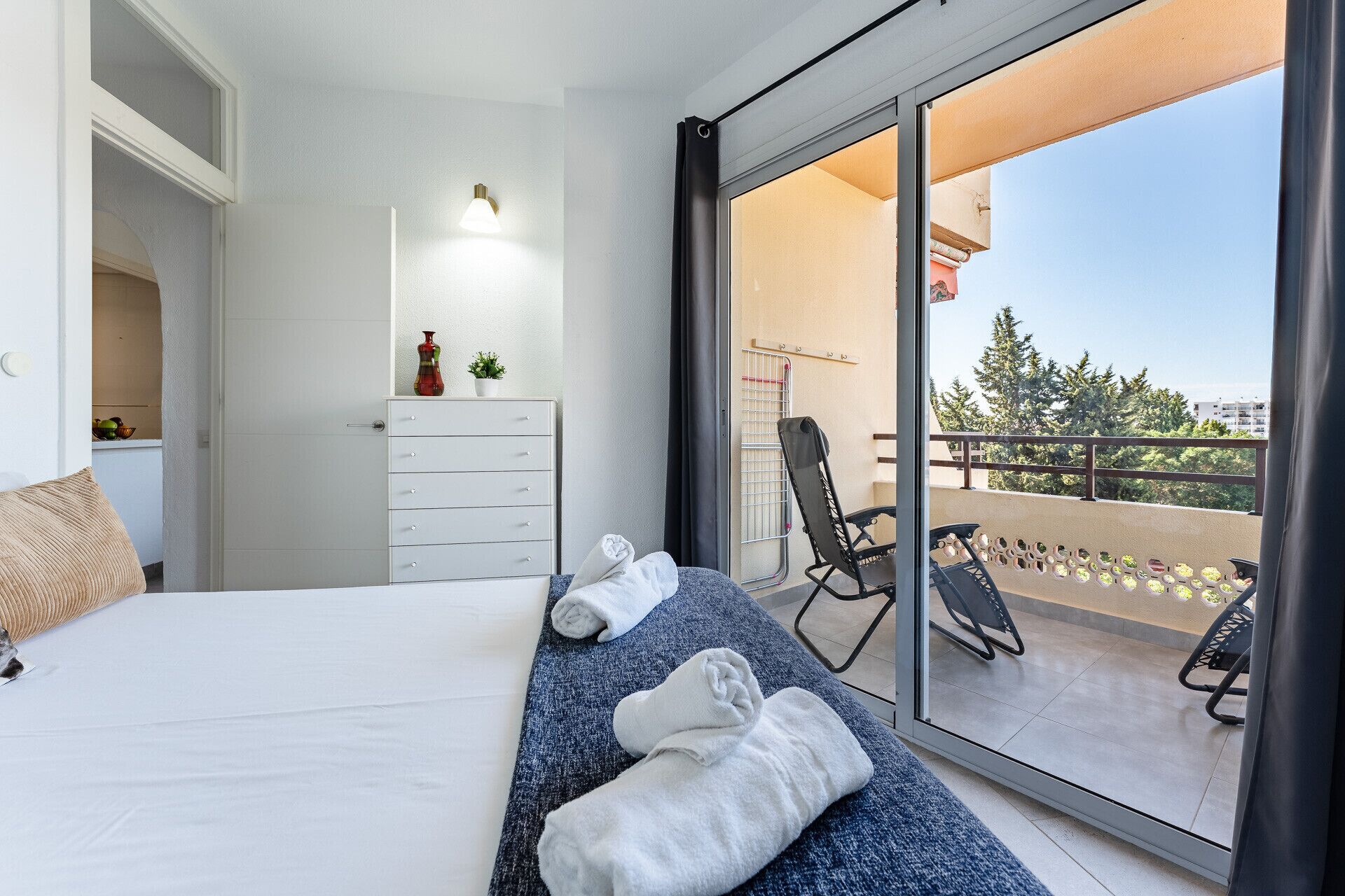 2 dormitorios, tabla de planchar con plancha, wifi gratis y ropa de cama