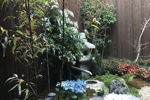 Khuôn viên nơi lưu trú