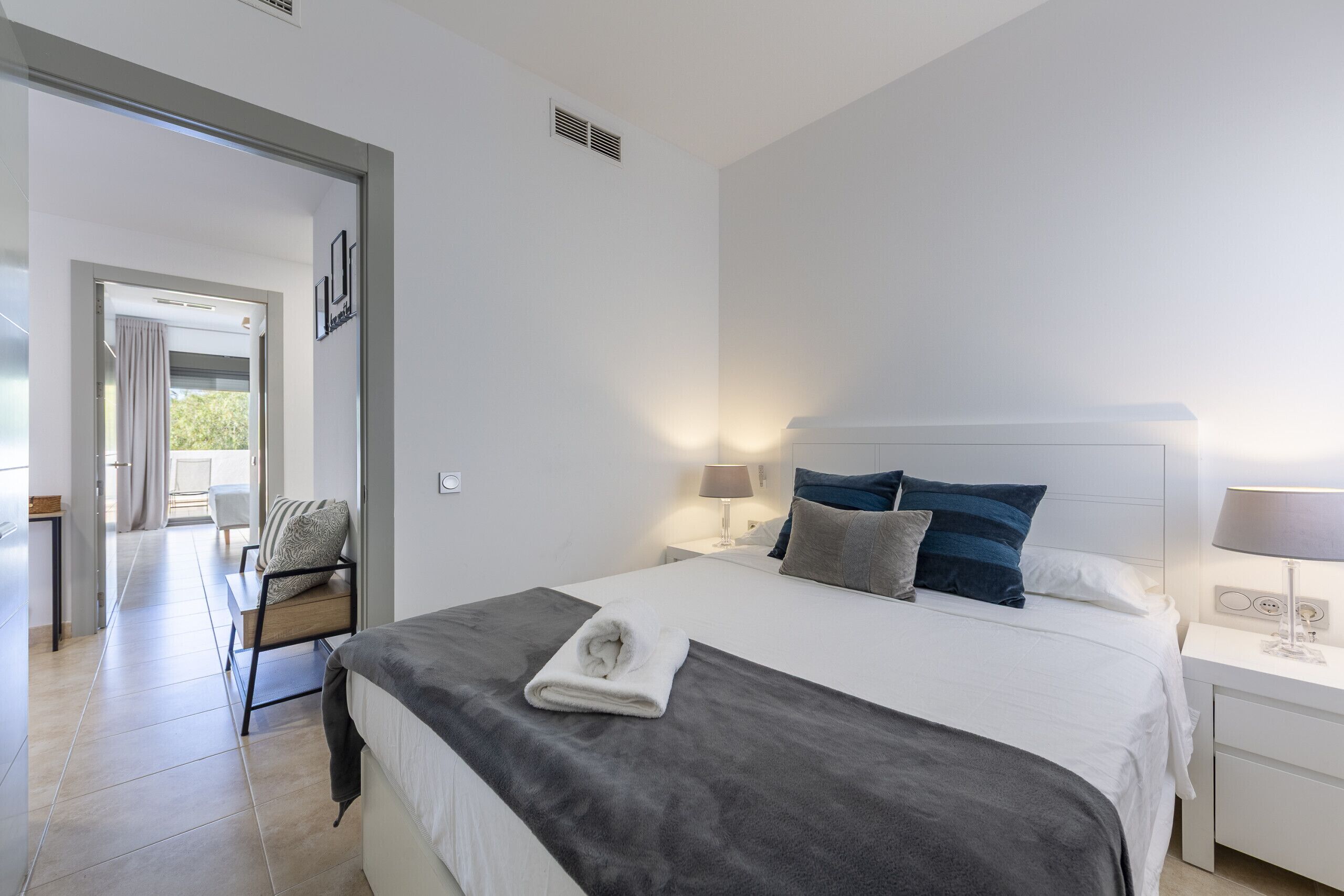 3 dormitoris, planxa i posts de planxar, wifi gratuïta i roba de llit 