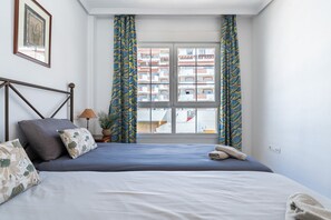 1 chambre, fer et planche Ă repasser, Wi-Fi gratuit, draps fournis