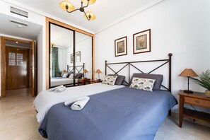 1 室のベッドルーム、アイロン / アイロン台、WiFi (無料)、ベッドシーツ