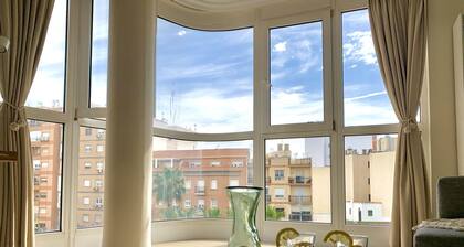AlmeriaSuite Apartment with City Views