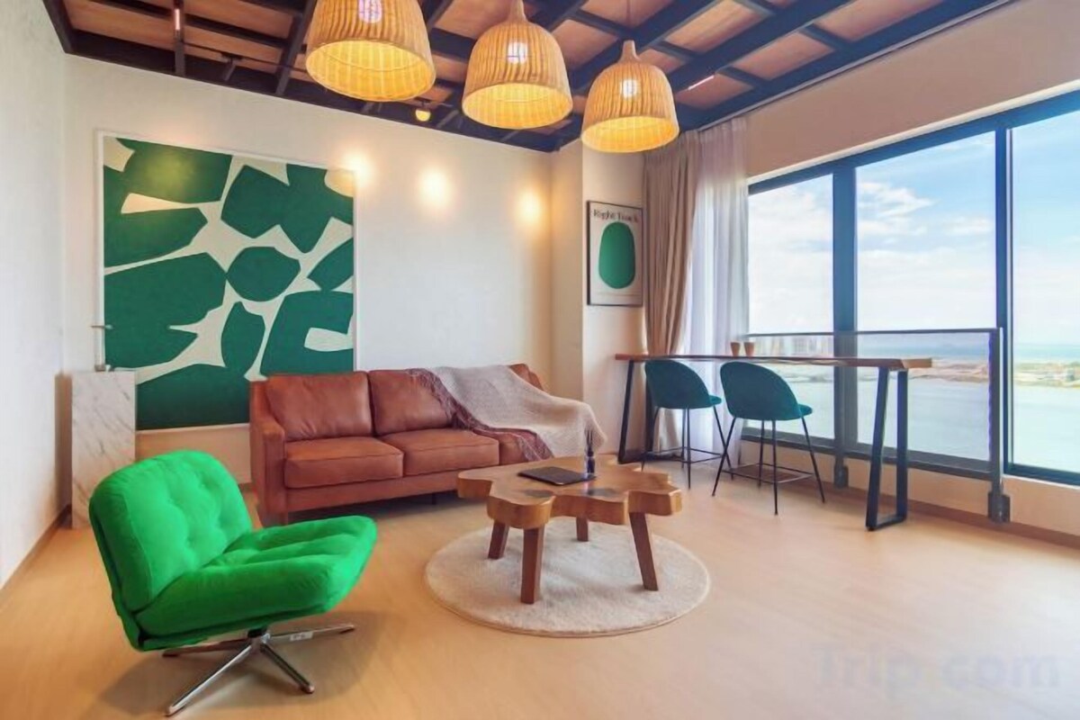 Clover, Duplex Apartment 3