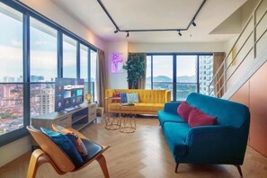 Living area - Sunrise Gurney (George Town)