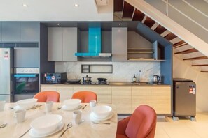 Dining - Sunrise Gurney (George Town)