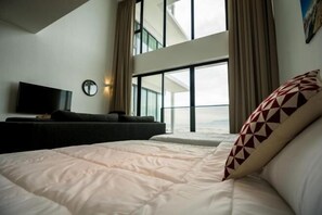 Cribs/infant beds - Sunrise Gurney (George Town)