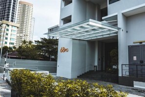 Exterior - Sunrise Gurney (George Town)