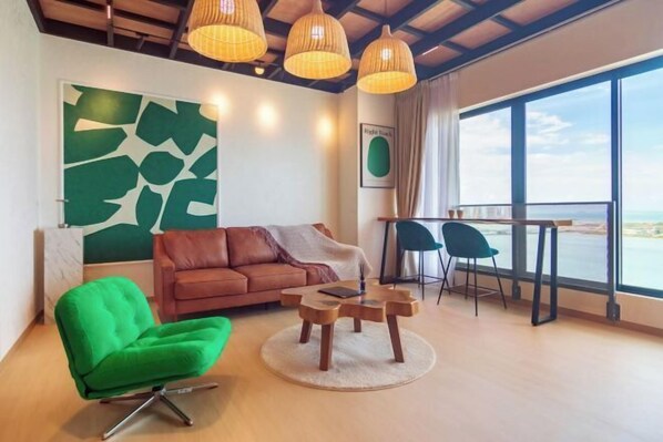 Living area - Sunrise Gurney (George Town)