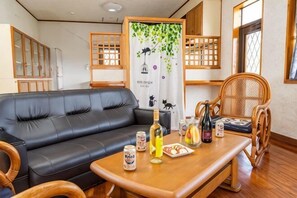 Living area - Agari (Ie)