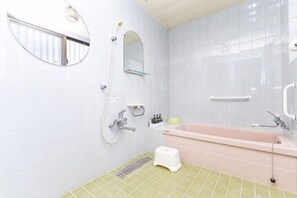 Bathroom - Agari (Ie)