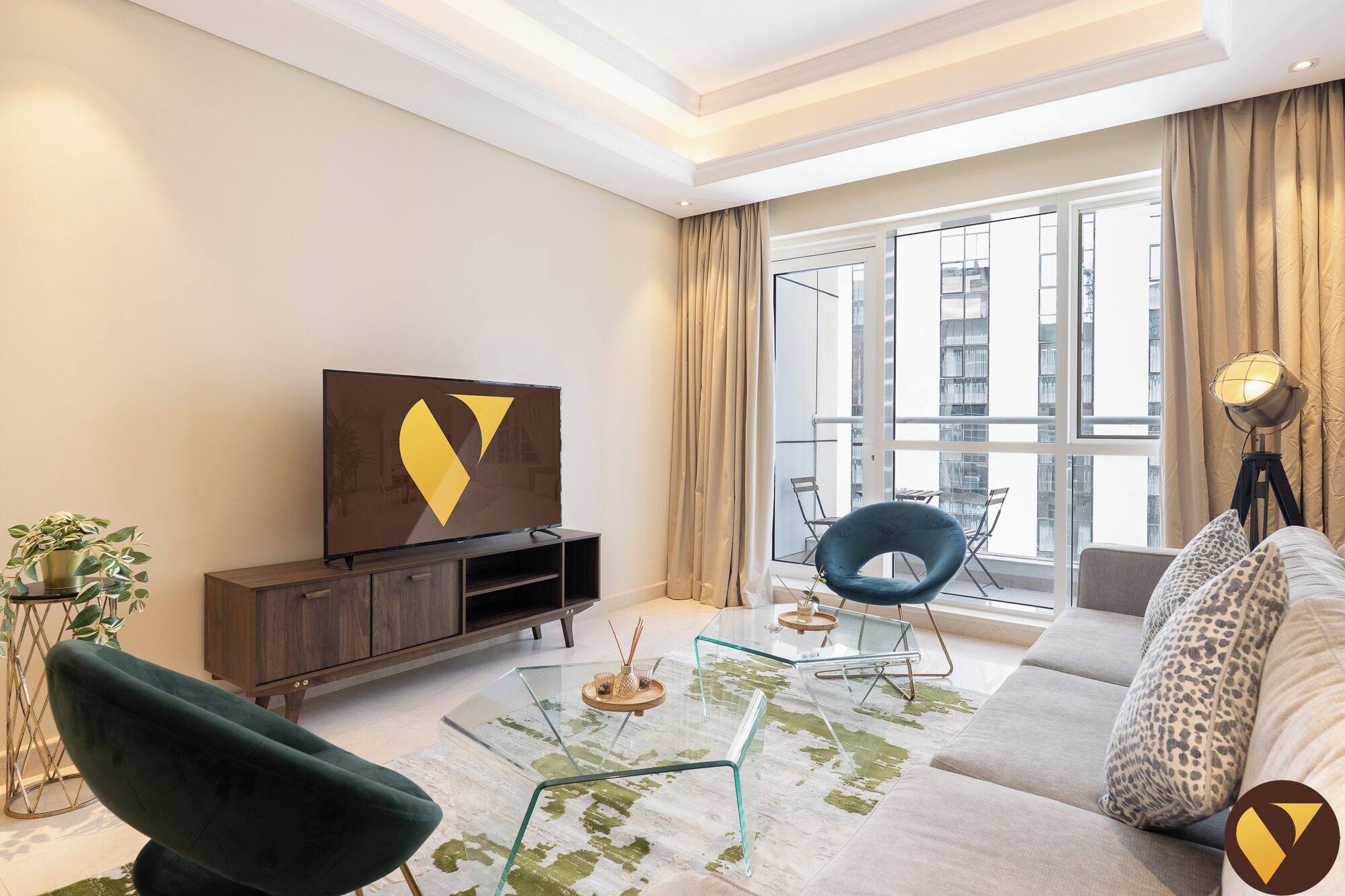 Luxury Apartment, Balcony, City View | Living room