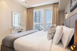 Luxury Apartment, Balcony, City View