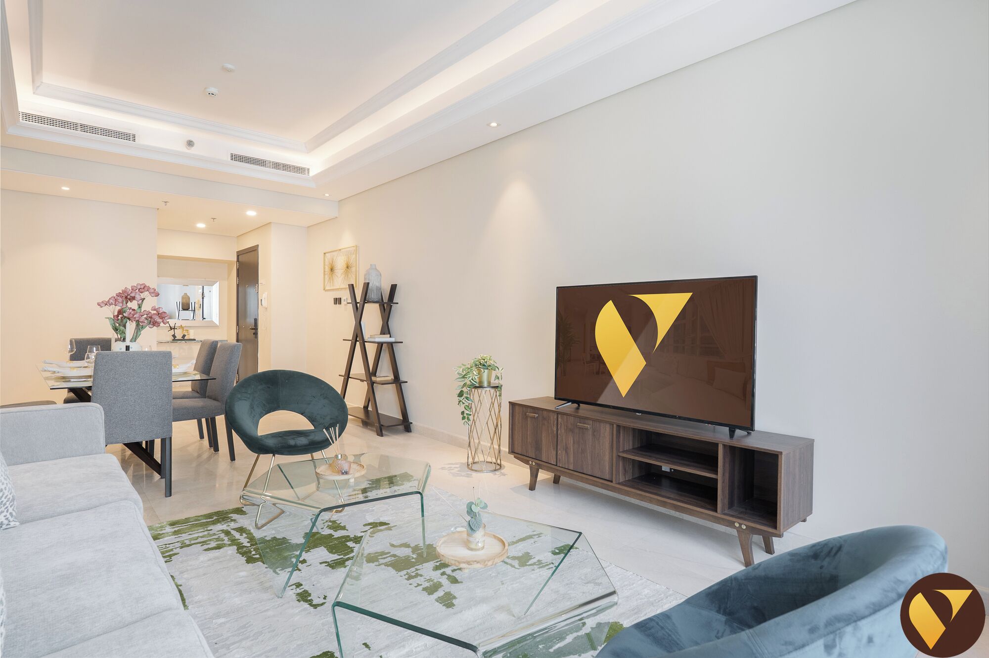 Luxury Apartment, Balcony, City View | Living room | 65-inch Smart TV with satellite channels