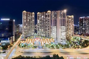 المنشأة من الخارج