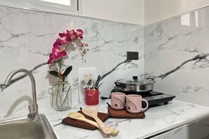 Room - F Residence Transient House (Nueva Ecija)