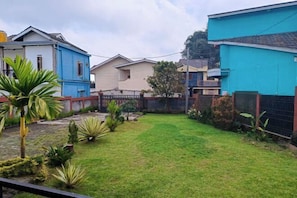 Property grounds - F_one Village (Cisarua)