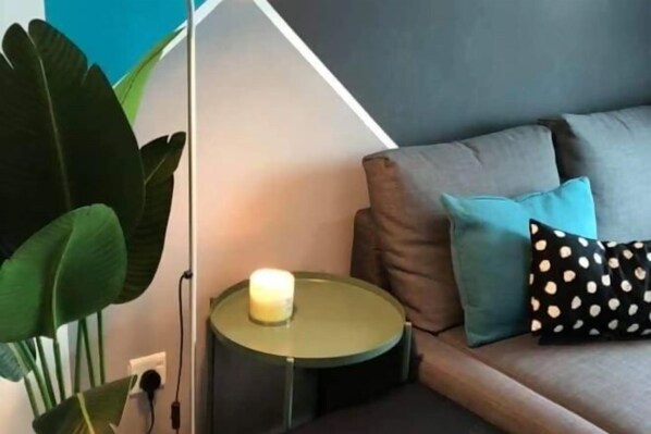 Room - Bukit Indah Near Aeon and Legoland Johor with Netflix (Johor Bahru)