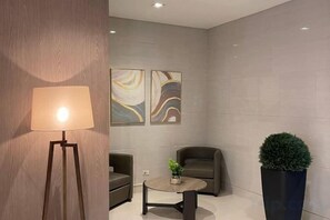 Unclassified image, 4 of 13, button - Hannah's Crib at Shore Residences with Balcony and Pool View (Pasay)