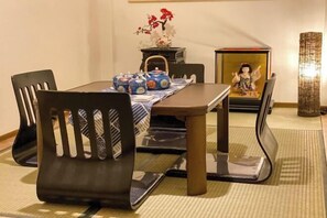 تناول الطعام