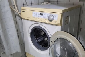 Room - Exclusive Use Whole House for You (Busan)