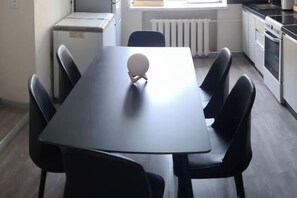 Room - Cozy Central City Apartment (Ulaanbaatar)