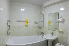 Room - Cozy Central City Apartment (Ulaanbaatar)