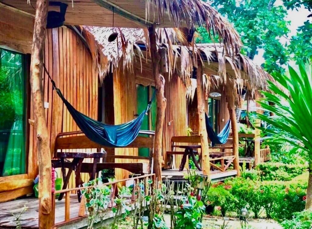 Seaview Cottage | Free WiFi