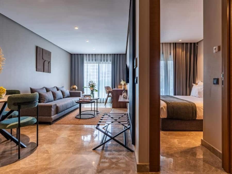 Junior Studio Suite | Living area | TV