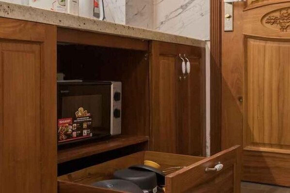 Een strijkplank/strijkijzer