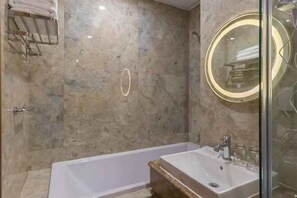 Bügeleisen/Bügelbrett