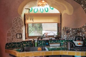 Room - Chion's House (Onna)