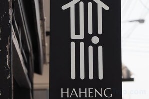 Unclassified image, 5 of 10, button - Haheng House (Bangkok)