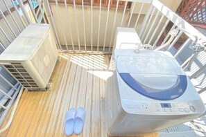 Cots/infant beds - AkiraHome Tsutenkaku West -THE CALM HOUSE- (Osaka)