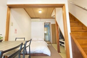 Cribs/infant beds - AkiraHome Tsutenkaku West -THE CALM HOUSE- (Osaka)