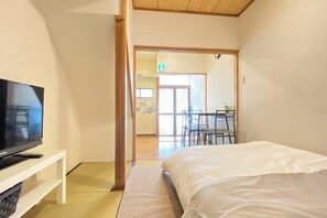 Cots/infant beds - AkiraHome Tsutenkaku West -THE CALM HOUSE- (Osaka)