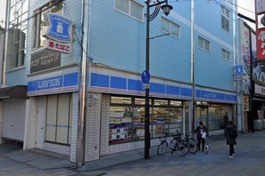 Unclassified image, 4 of 35, button - AkiraHome Tsutenkaku West -THE CALM HOUSE- (Osaka)
