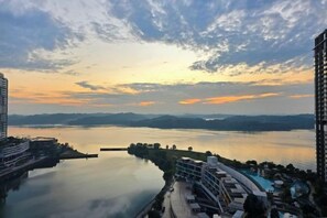 Unclassified image, 5 of 53, button - Seaview-Pinetree Marina Resort 2BR [Puteri Harbour] - 5 mins to Legoland (Iskandar Puteri)