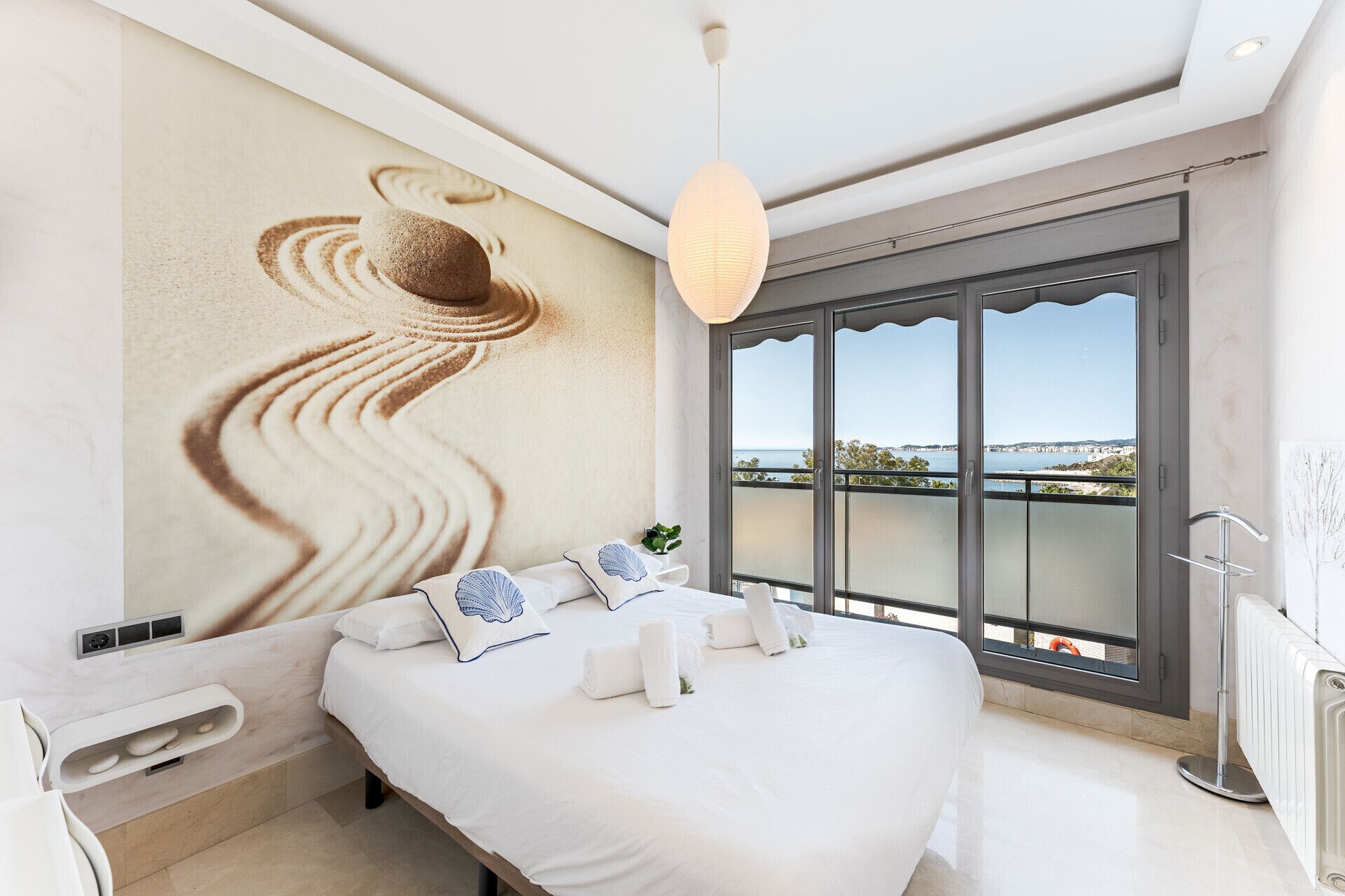 1 dormitorio, tabla de planchar con plancha, wifi gratis y ropa de cama