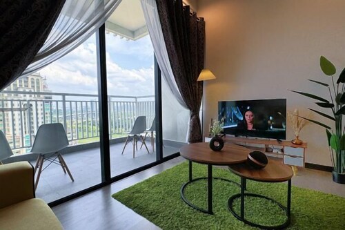 Putrajaya Antara Residence Air-Con Suite Facing Lake View