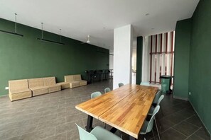 Dining - Putrajaya Antara Residence Air-Con Suite Facing Lake View (Putrajaya)