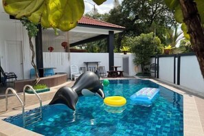 Outdoor pool - Fairy Retreat Private Pool@12-13pax (Ipoh)