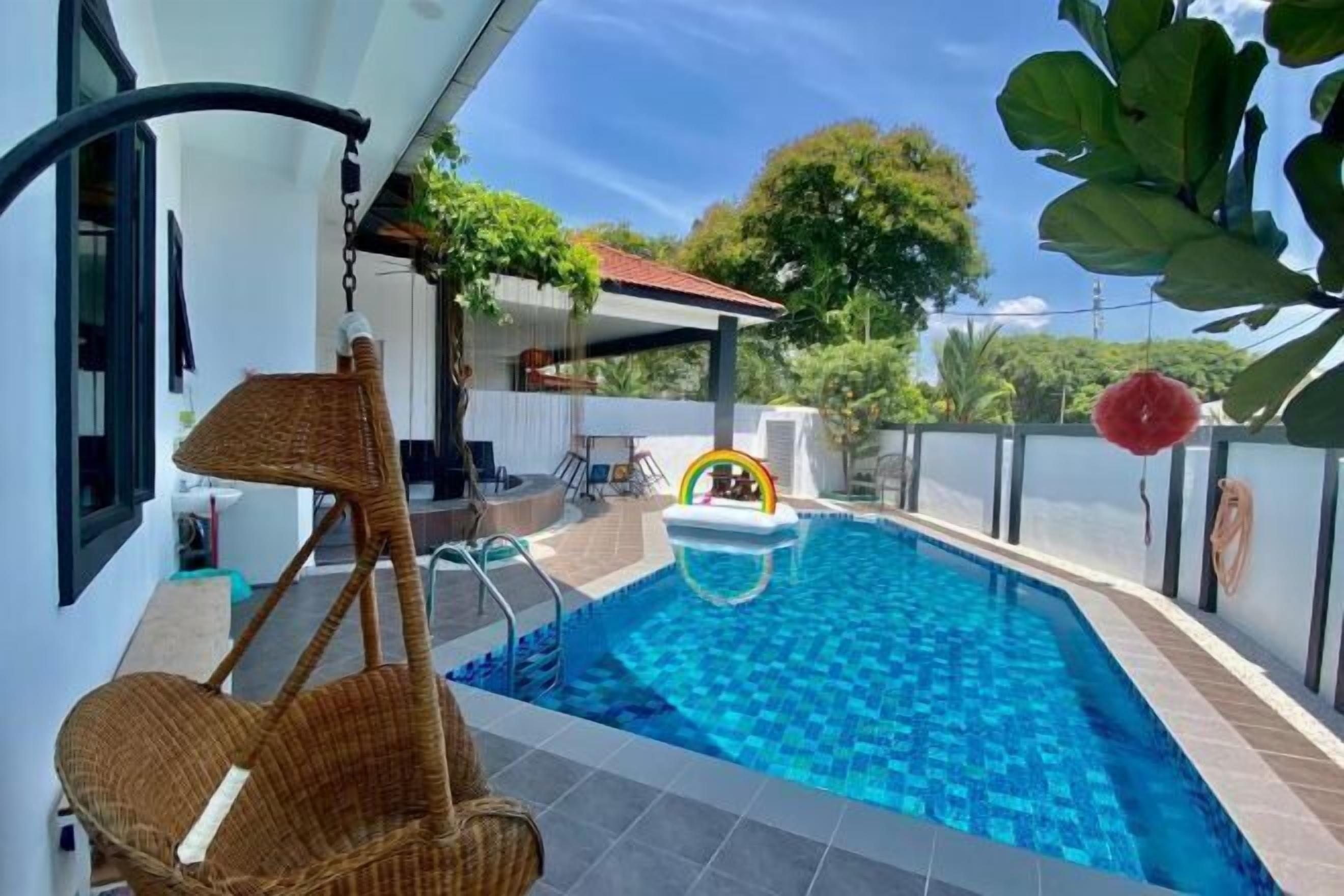 Kolam renang outdoor