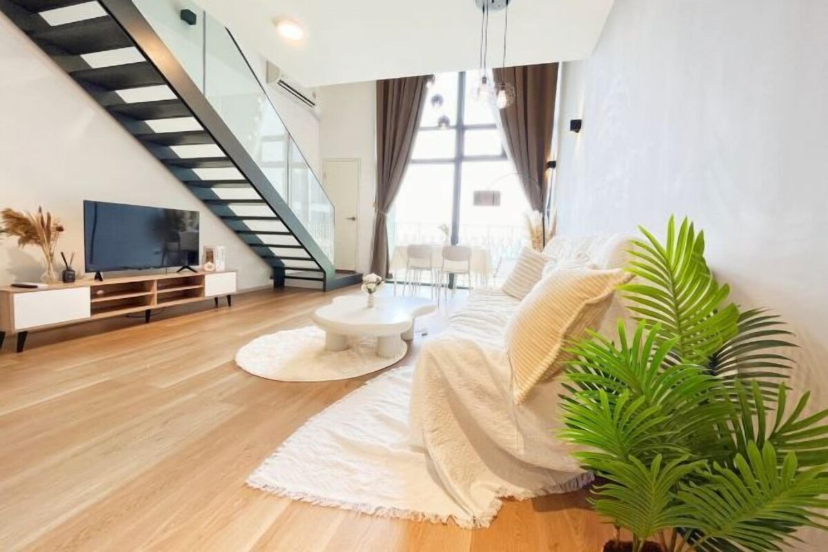 Duplex 2-2bed And 1-living Room Suite