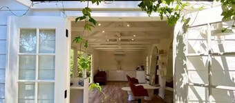 Stone Gate Cottage
Charm meets Modern 