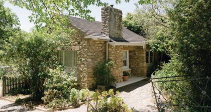 Stone Gate Cottage
Charm meets Modern