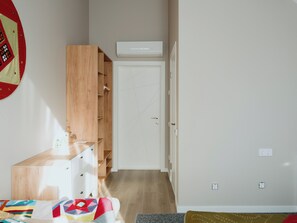 Family Triple Room, Private Bathroom - Skeramos Boutique Art Hotel (Bishkek)