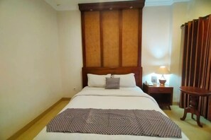 Room - The Garden Suites Solo (Laweyan)