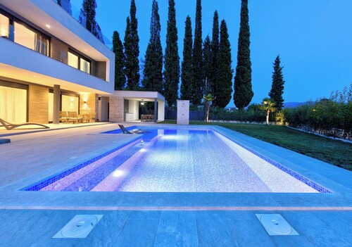 Luxurious Villa Retreat Near Mostar With Private Pool and Stunning Views