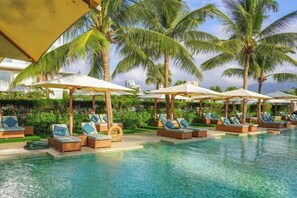 Outdoor pool - The Salt Collections Apartment Sea View Da Nang (Da Nang)