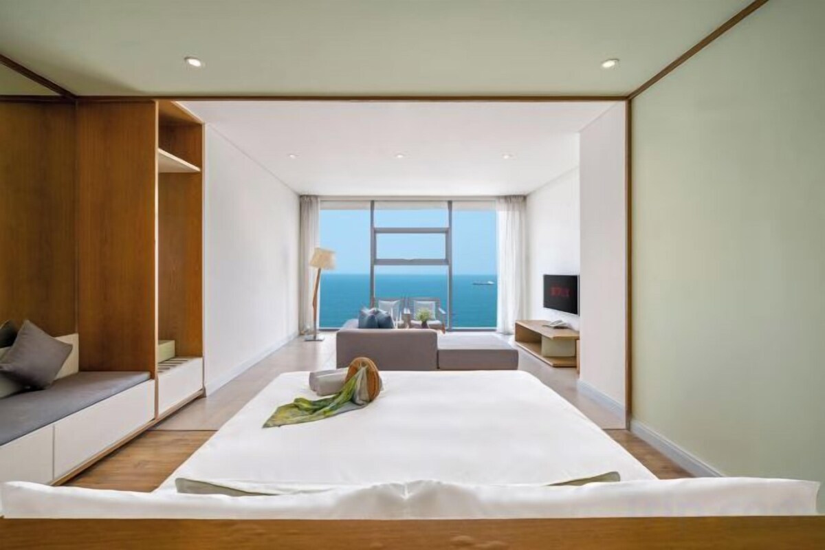 Seaview Family Suite - Room Number 1703